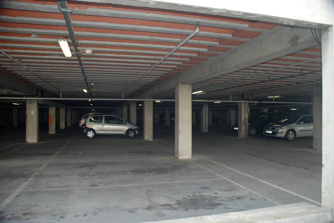 Université du Mirail : vue parking couvert