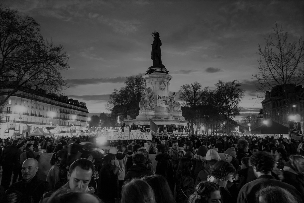Foule sur une place