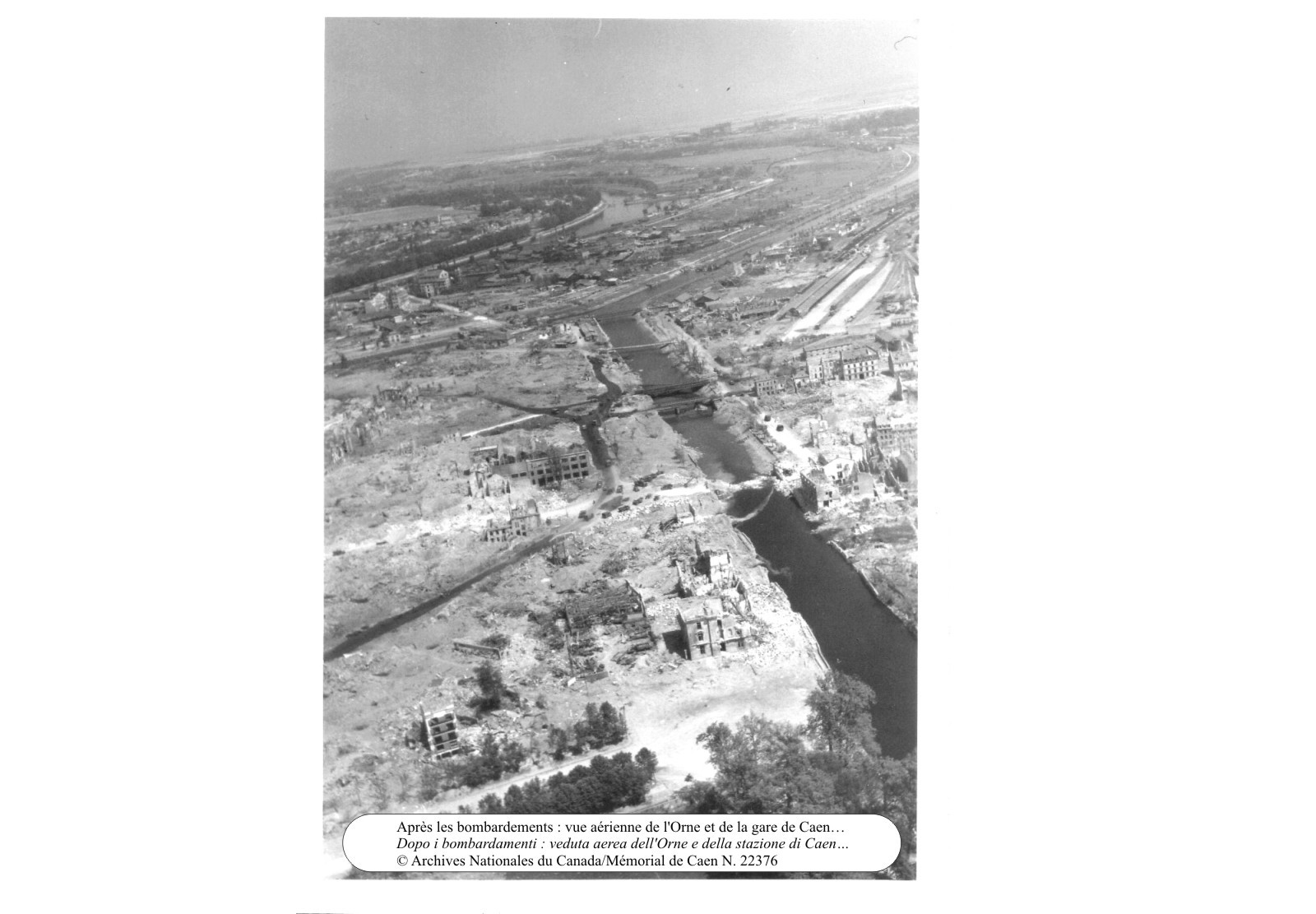 Photo aérienne de l'Orne et de la gare de Caen