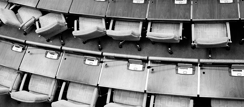 Vignette fragility of democracy