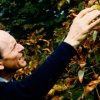 Jean Bastaire dans son jardin de Meylan