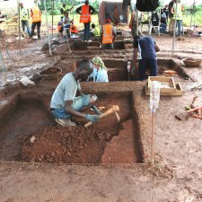 Fouilles archéologiques sur le site d'Esié (Nigéria)