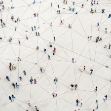 o	Image de fond iStock 1180187740, crédit Orbon Alija, 2019