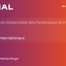 5e Session de l'Assemblée des Partenaires de HAL. Session : Éclairages internationaux, présenté par Pascale Bouton et Mathijs Vleugel, le jeudi 13 novembre 2025. Logo de HAL en haut à gauche.