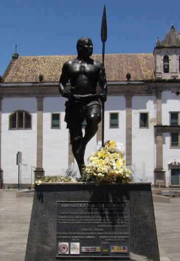 7-Estátua-Zumbi-SalvadordeBahia- robsabino-flickr.jpg