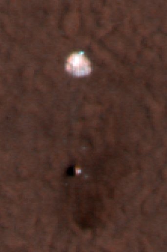953503%20Phoenix%20Hirise%20Descent%20Under%20Parachute%2028may08%20lg_652