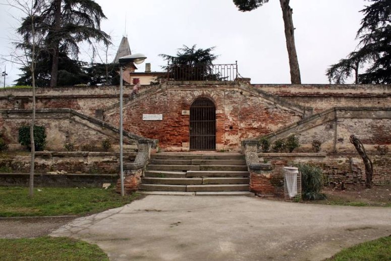 Escaliers du parc du château du Mirail