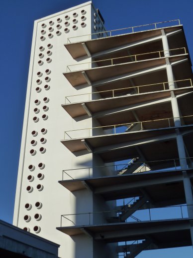 Caserne des pompiers de la Benauge à Bordeaux (tour d'exercice)