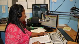 Maryposa_Deidenang_hosts_a_show_at_the_Nauruan_radio_station.jpg_28_May_2013._Matt_Robertson_-_DFAT -- This image was originally posted to Flickr by DFAT photo library at https://www.flickr.com/photos/106853342@N04/12045932634. It was reviewed on 14 April 2014 by FlickreviewR and was confirmed to be licensed under the terms of the cc-by-2.0.