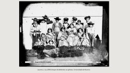 Diapo 8 - Laurent, J. (ca.1878) Groupe de bohèmiens ou gitanos. Universidade de Navarra