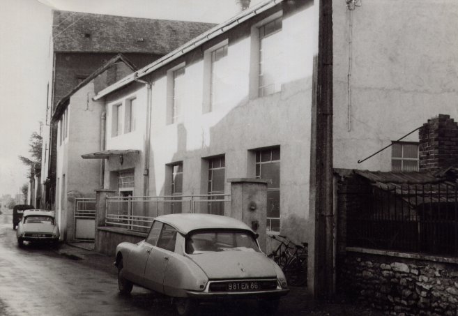 Confection Robinet, rue du Champanet, à Vierzon