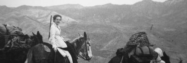 Germaine Tillion à cheval entre Tagoust et Menaa, 1935, Tous droits réservés© Association Germaine Tillion